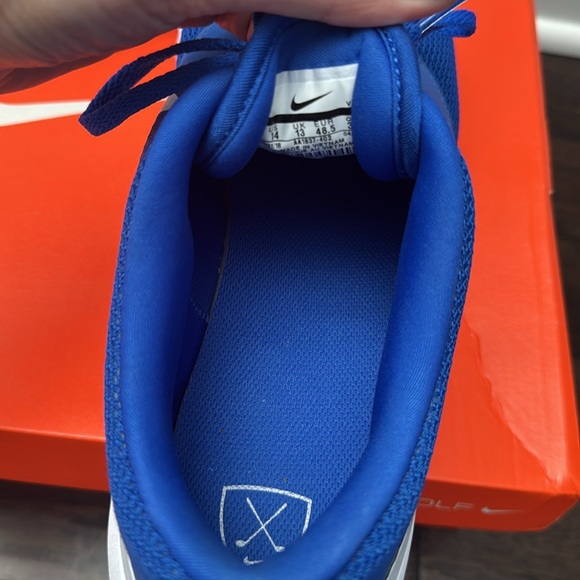 Men’s Nike Golf Shoes - Picture 4 of 5